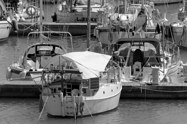 意大利 西西里 地中海 拉古萨海 拉古萨省 2020年5月29日 港口豪华游艇 Editorial — 图库照片