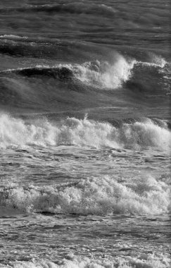 İtalya, Sicilya Kanalı, kışın sert Akdeniz