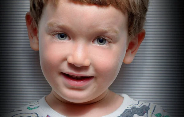 4歳男性子供スタジオ肖像画 — ストック写真
