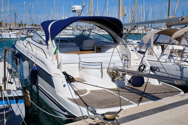 Italien Sizilien Mittelmeer Marina Ragusa Provinz Ragusa Juni 2020 Luxusyachten — Stockfoto