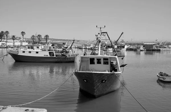 Talya Akdeniz Sicilya Scoglitti Ragusa Eyaleti Limanda Ahşap Balıkçı Tekneleri — Stok fotoğraf