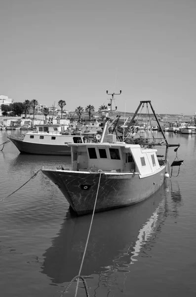 Italia Mar Mediterraneo Sicilia Scoglitti Provincia Ragusa Pescherecci Legno Nel — Foto Stock