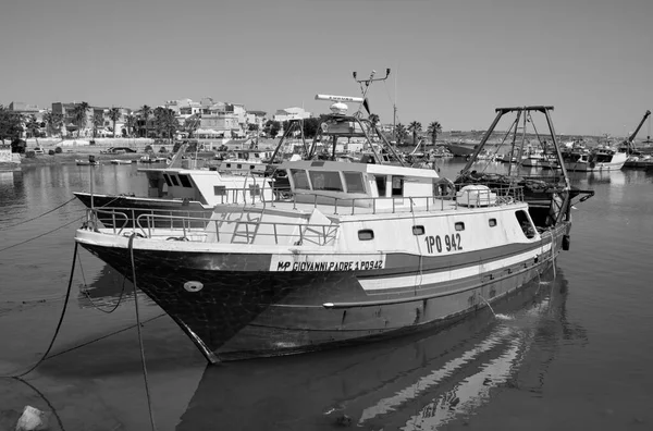 Italia Mar Mediterráneo Sicilia Scoglitti Provincia Ragusa Junio 2020 Barcos — Foto de Stock