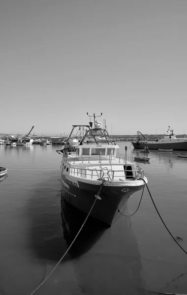 Itália Mar Mediterrâneo Sicília Scoglitti Província Ragusa Junho 2020 Barcos — Fotografia de Stock