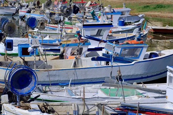 Italia Sicilia Scoglitti Provincia Ragusa Pescherecci Siciliani Legno Nel Porto — Foto Stock