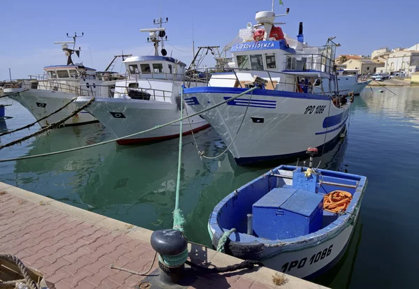 意大利 西西里 斯科普里蒂 拉古萨省 港口的西西里木船 — 图库照片