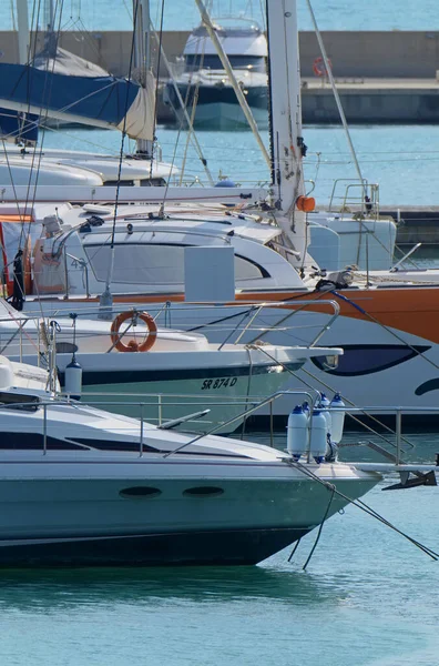 Talya Sicilya Akdeniz Marina Ragusa Ragusa Ili Haziran 2020 Limanda — Stok fotoğraf