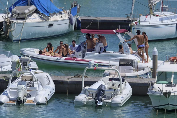 Italien Sizilien Mittelmeer Marina Ragusa Provinz Ragusa Juli 2020 Menschen — Stockfoto