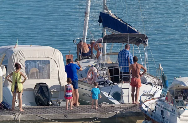 Italien Sizilien Mittelmeer Marina Ragusa Provinz Ragusa August 2020 Menschen — Stockfoto