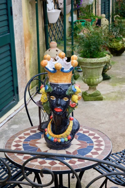 Italien Sicilien Palazzolo Acreide Provinsen Syrakusa December 2019 Keramikstaty Och — Stockfoto