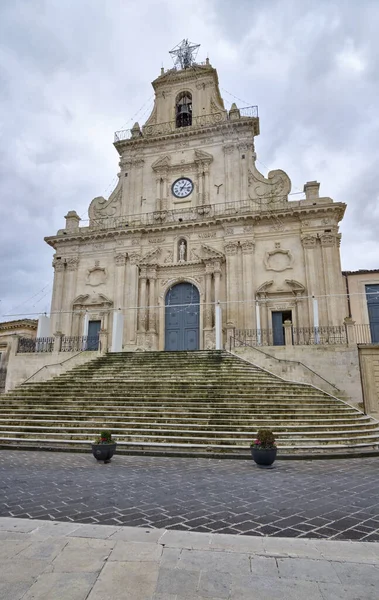 意大利西西里 Palazzolo Acreide 锡拉丘兹省 圣塞巴斯蒂安大教堂巴洛克立面 1803年 — 图库照片