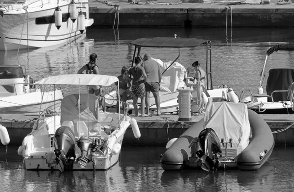 Italien Sizilien Mittelmeer Marina Ragusa Provinz Ragusa August 2020 Menschen — Stockfoto