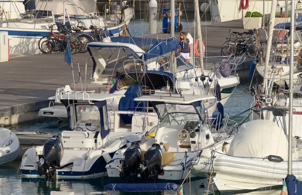 Italien Sizilien Mittelmeer Marina Ragusa Provinz Ragusa September 2020 Paar — Stockfoto