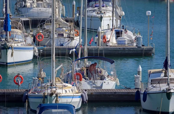 Italien Sicilien Medelhavet Marina Ragusa Provinsen Ragusa September 2020 Man — Stockfoto