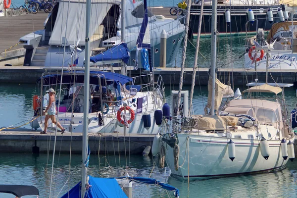 Italien Sicilien Medelhavet Marina Ragusa Ragusaprovinsen September 2020 Människor Och — Stockfoto