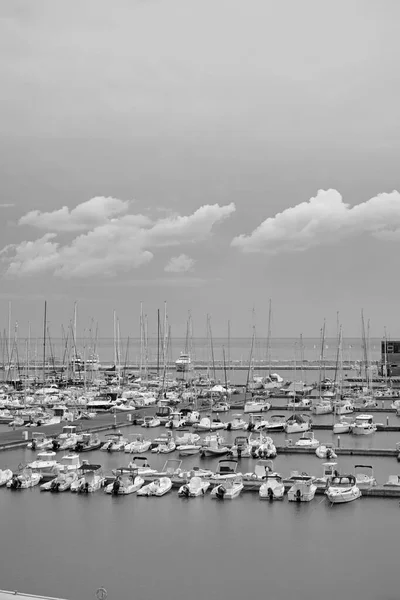 Italia Sicilia Mar Mediterráneo Marina Ragusa Provincia Ragusa Barcos Motor — Foto de Stock