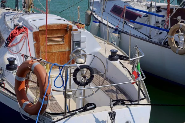 Italien Sicilien Medelhavet Marina Ragusa Ragusaprovinsen Segelbåtar Hamnen — Stockfoto