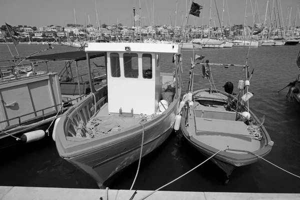 Talya Sicilya Marina Ragusa Ragusa Eyaleti Limanda Tahtadan Balıkçı Tekneleri — Stok fotoğraf