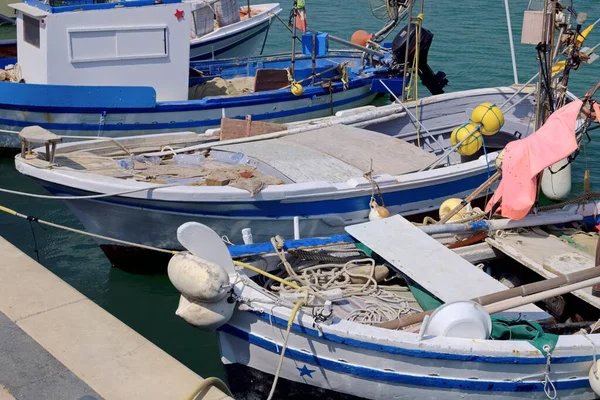 Italia Sicilia Marina Ragusa Provincia Ragusa Barcos Pesqueros Sicilianos Madera — Foto de Stock