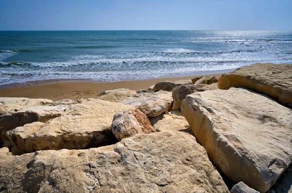 Italien Sizilien Mittelmeer Südöstliche Sandküste Wellenbrecher Kaukasusstrand Provinz Ragusa — Stockfoto