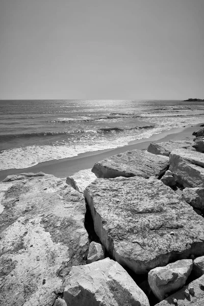 Italie Sicile Mer Méditerranée Littoral Sablonneux Sud Est Brise Lames — Photo