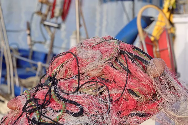 Italien Sicilien Marina Ragusa Provinsen Ragusa Fiskenät Och Lokala Fiskebåtar — Stockfoto