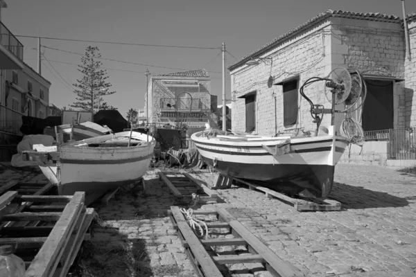 Italia Sicilia Mar Mediterráneo Sampieri Provincia Ragusa Barcos Pesqueros Locales — Foto de Stock