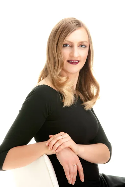 Kaukasische Vrouw Met Lang Prachtig Blond Haar Geïsoleerd Witte Achtergrond — Stockfoto