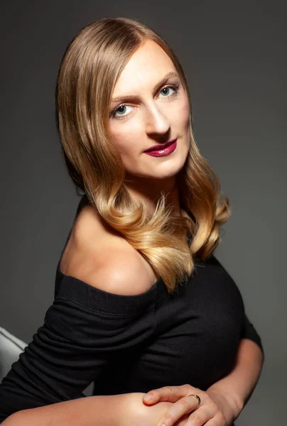 Portret Van Vrouw Met Perfect Haar Make Blonde — Stockfoto