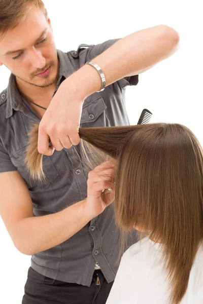 Coiffeur Professionnel Avec Modèle Cheveux Longs Isolé Sur Fond Blanc — Photo