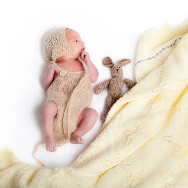 Bayi yang baru lahir yang sehat satu minggu tidur — Stok Foto
