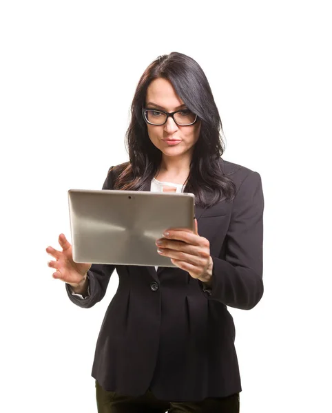 Retrato de mujer de negocios en gafas con tablet —  Fotos de Stock