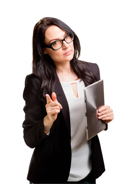 Retrato de mulher de negócios em óculos segurando tablet computador — Fotografia de Stock