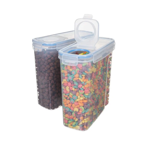 Dos recipientes de cereales con cereales aislados sobre fondo blanco Imagen De Stock