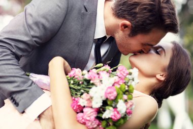 Güzel düğün çifti düğün keyfi