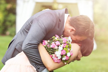 Güzel düğün çifti düğün keyfi