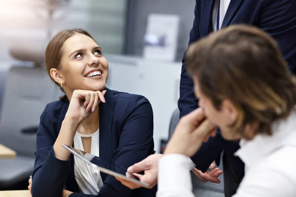 Group of business people brainstorming their ideas — Stock Photo, Image