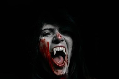 Halloween vampire siyah güzel kadın
