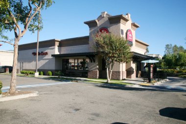 El Pollo Loco restoran binası, fast food konsepti.