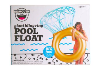 Beyaz arka planda şişirilebilir dev bir mücevher havuz yüzme kutusunun resmi