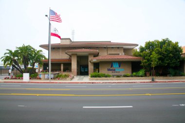 Costa Mesa, Kaliforniya - ABD - 26-2024: Mesa Su İdaresi Ofisi. 1906 'da kuruldu..