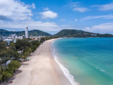 Barışçıl Patong Plajı, Covid 19 'u Korumak İçin Plajlara Karşı Yasak