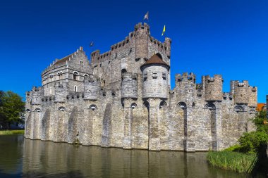 Flanders sayıları 10 yüzyıla iyi korunmuş bir ortaçağ kalesi Ghent merkezi içinde kalesidir. Belçika