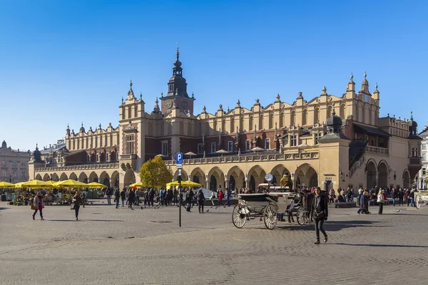 Krakow Polónia Outubro 2015 Praça Mercado Fileiras Pano Torre Antiga — Fotografia de Stock