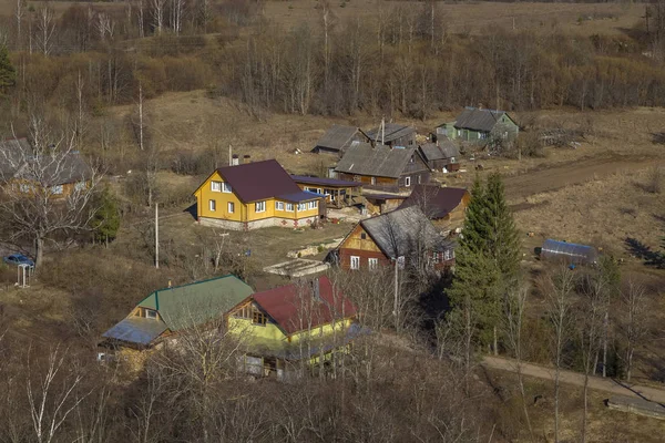 Un pequeño pueblo en la región de Pskov — Foto de Stock