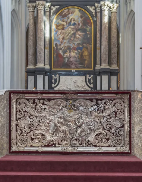 Silber-Antependium des Zentralaltars — Stockfoto