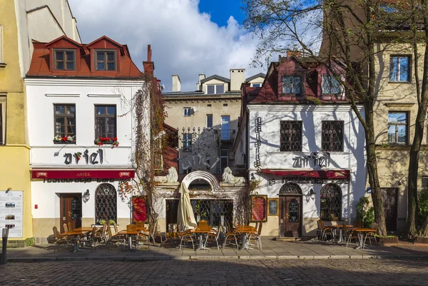 Ett litet kafé på gatan i gamla Kazimierz — Stockfoto