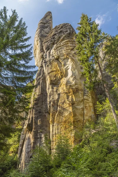Pedra solitária no Parque Nacional Checo — Fotografia de Stock