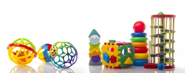 Conjunto de juguetes para niños aislados sobre fondo blanco . — Foto de Stock