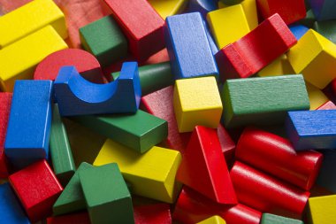 Beyaz zemin üzerine eğitim gelişmekte olan oyuncak çerçeve çocuklar. Üstten Görünüm. Düz yatıyordu. Metin için yer kopyalayın